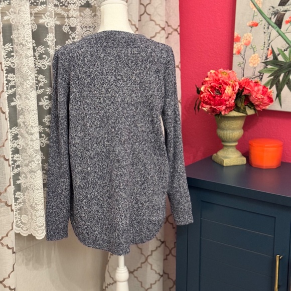 pink clover sweater - Picture 2 of 4